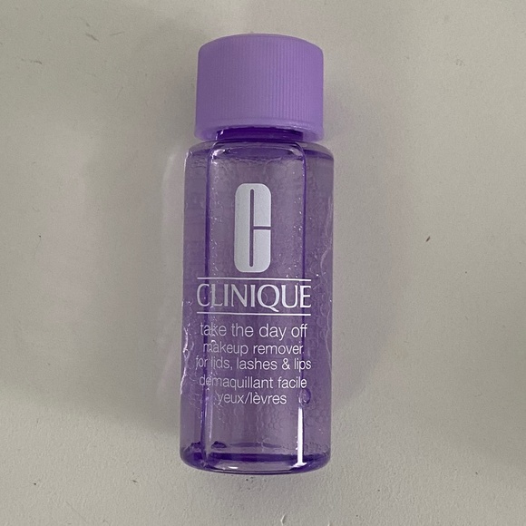 NEW Clinique Minis & Makeup Case Set - Picture 3 of 8